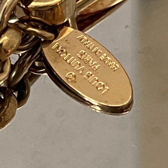 Louis Vuitton Bag Charm Fleur de Monogram Black Gold Plated Key Chain (128540) - Picture 3 of 6